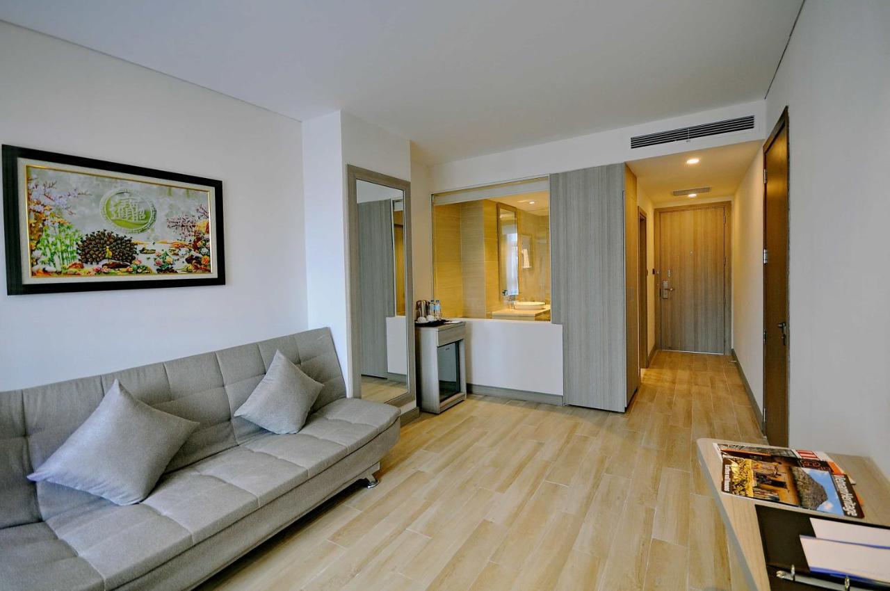 Hotel The Mcr Luxury Nha Trang Exterior foto